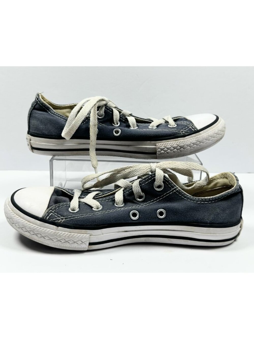 Converse Low Top Navy Youth Unisex Size 2 Casual Fashion Hipster Punk Retro